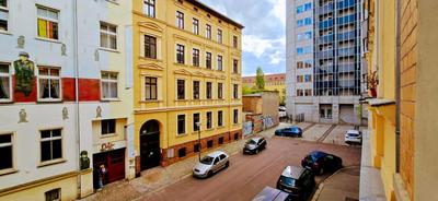 Cozy spacious room near Halle Hbf with Free Wi-Fi