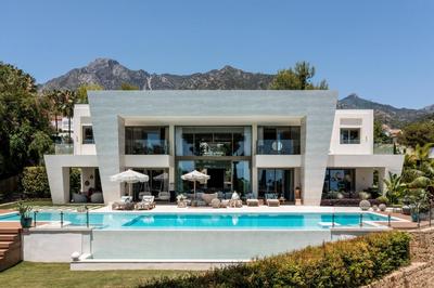 Villa LA 5 bedroom Villa in Sierra Blanca, Marbella