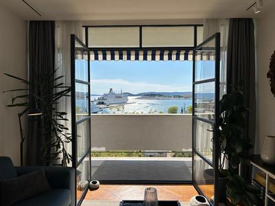 BREGOS SUPERIOR APARTMENT - unique design 3-BR - unbelievable panoramic view of Split - walking distance from UNESCO palace and Bacvice beach - free parkin