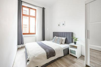 Central Deluxe Gozsdu Court Apartment