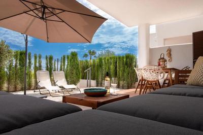 Casa Mira aparamento con jardín y piscina comuni