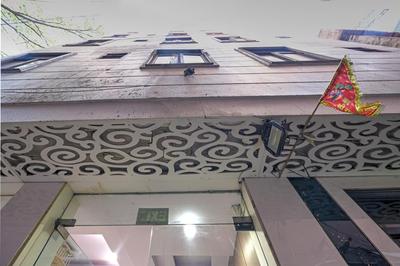 Hotel Bhartiya-New Delhi Railway Station-2 minutes walk