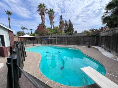 Entire 3 BR & 2 BA house for business and family