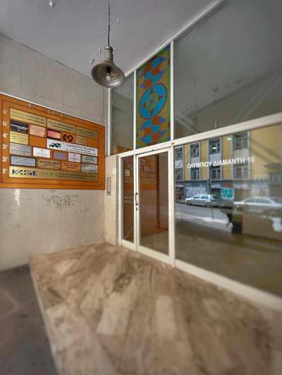 Suite 300 Steps Ladadika