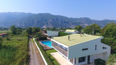 Villa Temptation