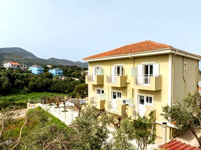 Solomos Apartments