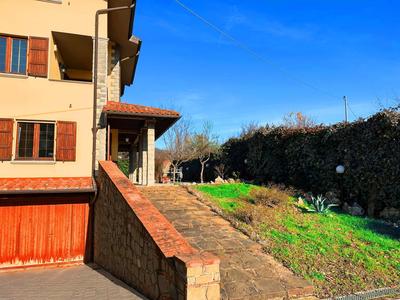 Villa Giovannino tra Firenze, Arezzo e Siena