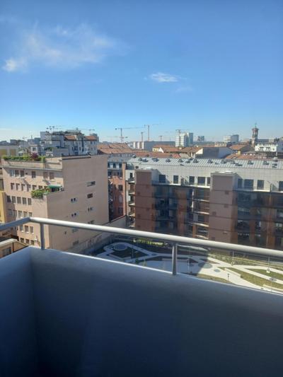 HOME SUITE HOME with FREE PARKING GARAGE - CON PARCHEGGIO INCLUSO nuovo con 2 camere da letto e due bagni - new apartament with 2 bdrooms 2 bathrooms- jell