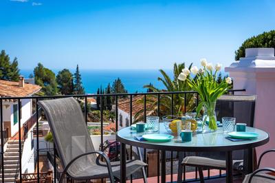 Idyllic Townhouse with Scenic Views Mijas Pueblo