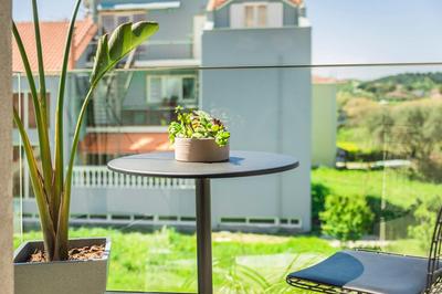 APARKTION THE ZEPHYRUS STUDIO