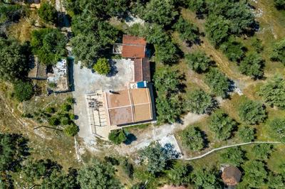 Irida Residence