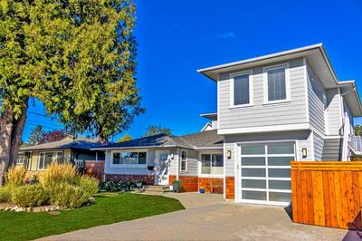 Location, Location, Location-Immaculate 1 Bedroom Suite