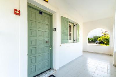 Olivea Apt 1