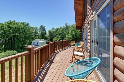 Berkshire Vacation Rentals: Great Barrington Cabin Sleeps 14 Walk To Town