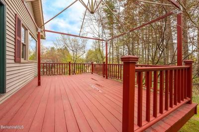 Berkshire Vacation Rentals: Great Barrington Walkable To Lake And Town