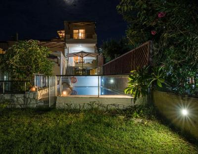 The Seaside Villa