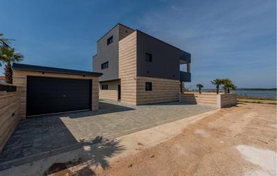 Awesome Home In Privlaka With Kitchen