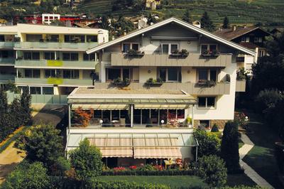 Residence Ferienwohnungen Santner - Moderne zentrale Ferienwohnungen in Naturns Südtirol - mit Parkplatz