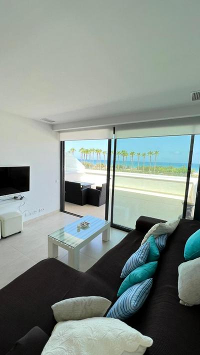 Apartamento lujo en primera línea, Denia