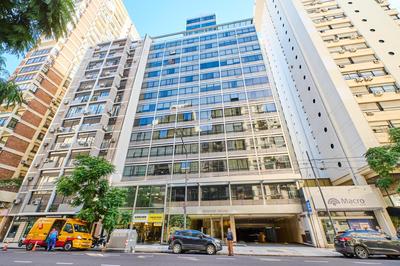 Recoleta: Elegance, Pool and Prime Location