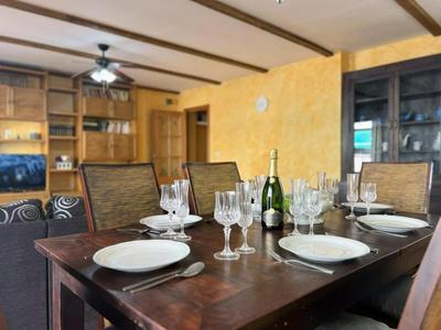 Traditional 3rd Floor apartment near to beach TV17