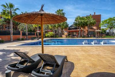Modern 2 Bed Apartment with Com pool VM31