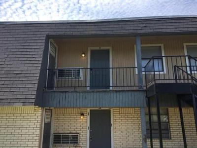 2 Bedroom Apartment for you! Next to Fort Sill
