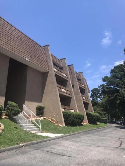 2-bed, 2-bath apartment living experience