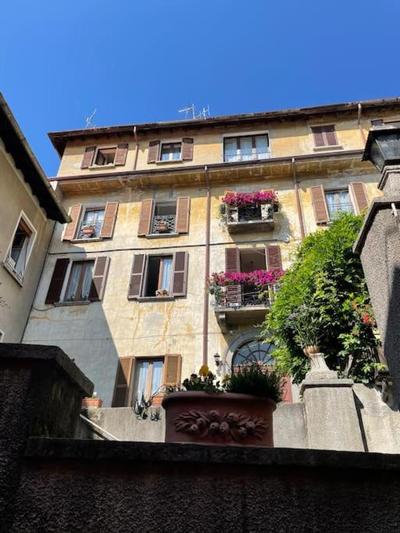 Casa Curiè 17 in borgo storico