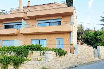 Seafront Family Apartment #B