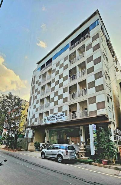 Premier Suites Business Hotel