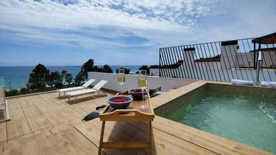 Luxury Sea View Penthouse by United Renters