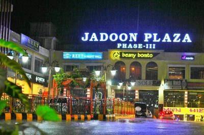 Hyatt Hotel & Aparments