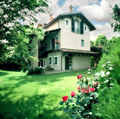 Modern apartment with garden in Carru 70 sqm private parking