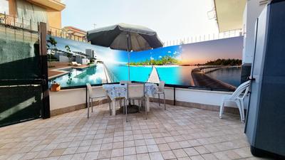 YLYeJON Appartamento Esclusivo al PianoTerra con Parcheggio e Terrazza