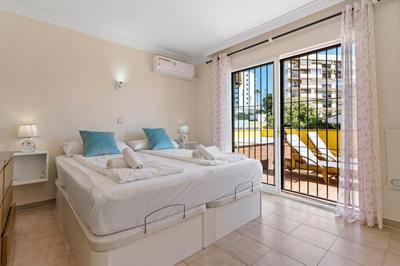 Lovely flat with sea view near the beach Ref 37