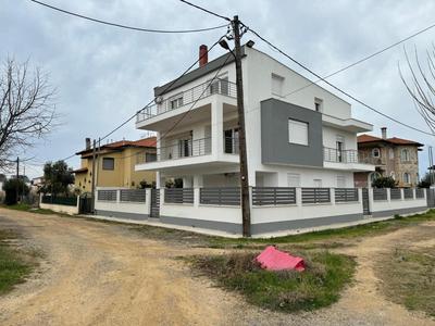 Adoniss apartmentss 1