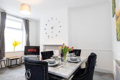 Cosy Three Bedroom Terrace Rishton