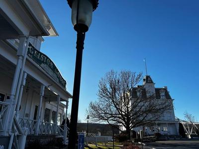 Walk To Goodspeed Opera House from this quaint 2 BDRM APT