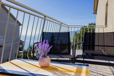 Sea View Apartment Lighthouse With 170Mbps WiFi And Sunny Balcony