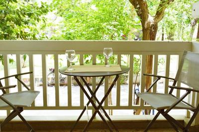 Stylish apt in the Historic heart of the city