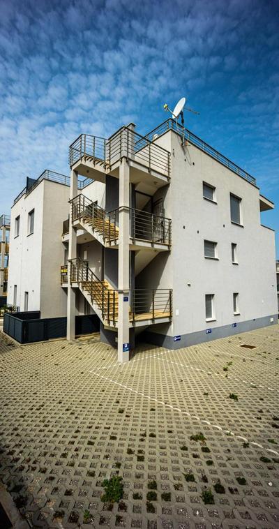 Apartment Dina for 6, Okrug Gornji, Sea View, Pool