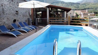 Elegant Villa with Private Pool in Jerte