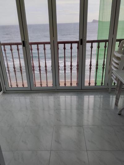 Apartamento muy económico en primera línea de playa