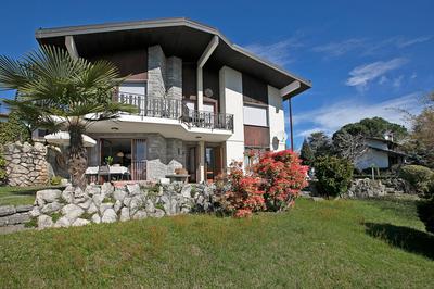 Il Poggio Radioso Lake View & Garden - Happy Rentals