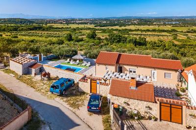 Countryside holiday home - pool - big terrace