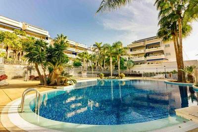 Large Direct Ocean Front 2bd Apartment