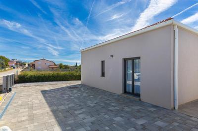 Villa Aria - family friendly in Pula for 6 people with private swimming pool