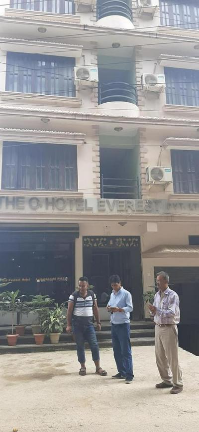 Old Everest Hotel