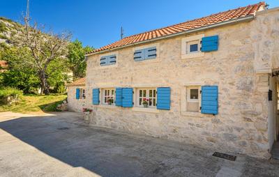 Stunning Home In Orebic With Wifi